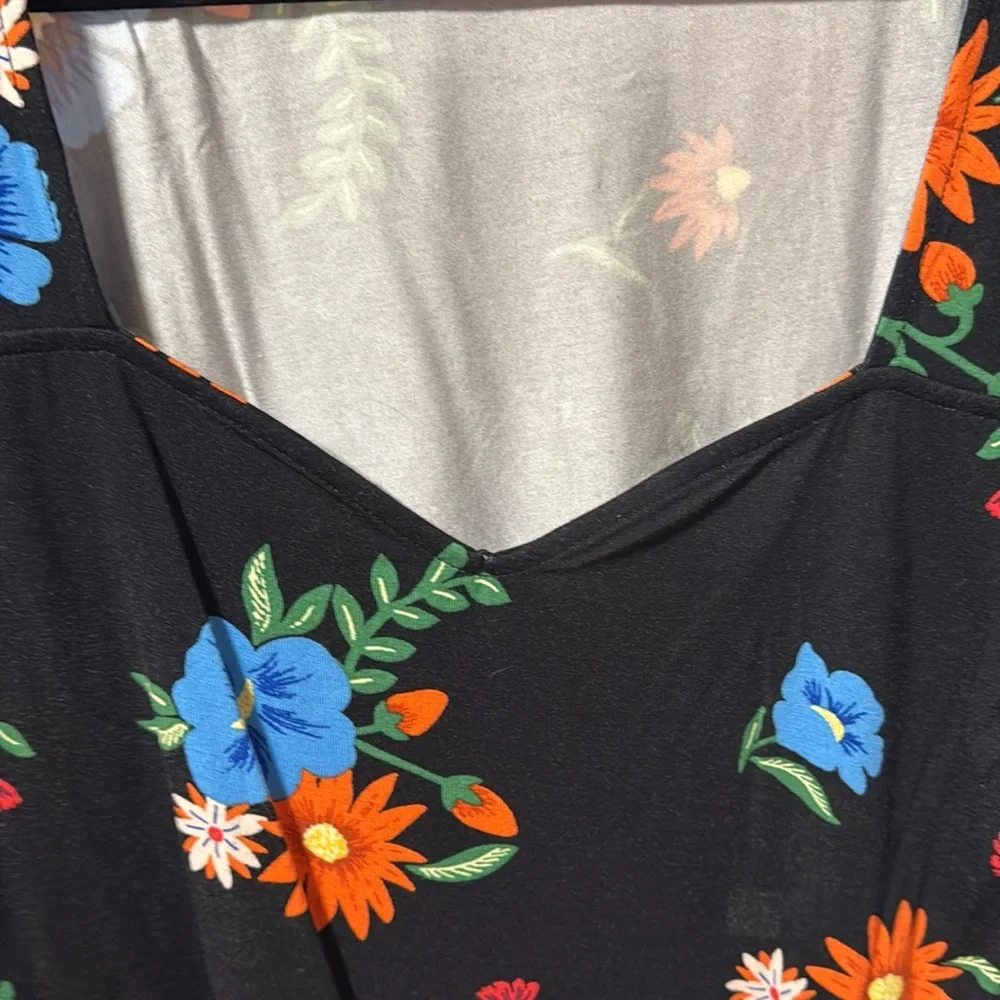 Flower Top - Picture 3 of 6